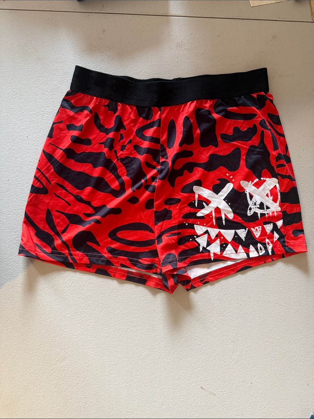 SHEIN Women's orange & Black Graphic shorts, Size: L